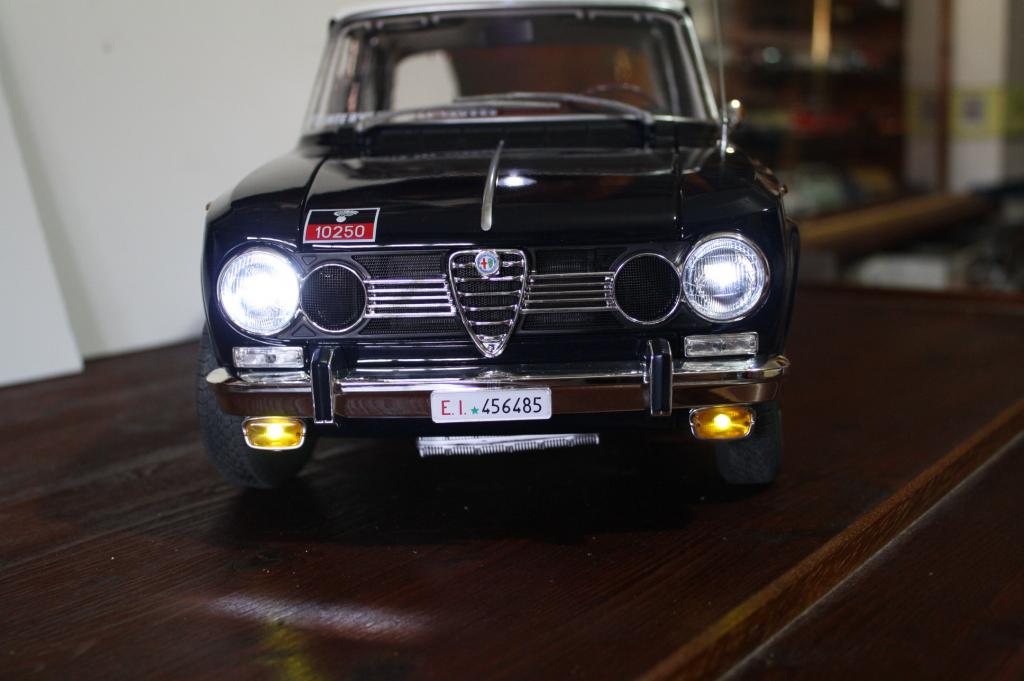 A R Giulia Super 1600 Carabinieri 1 8 Hachette Forum