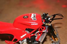 ducati-desmo16-gp4-img_1023.jpg
Visite: 1
Dimensione:  42.4 KB
ID: 17185
