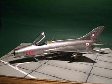 mikoyan-gurewich-mig-21-f13-fishbed-c-polskie-wojsco-lotnicze-100_4668.jpg
Visite: 5
Dimensione:  78.1 KB
ID: 19311
