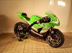 moto-kawasaki-zx-rr-2006-de-puniet-33.jpg
Visite: 4
Dimensione:  327.2 KB
ID: 24329