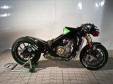 moto-kawasaki-zx-rr-2006-de-puniet-22.jpg
Visite: 7
Dimensione:  300.4 KB
ID: 24340