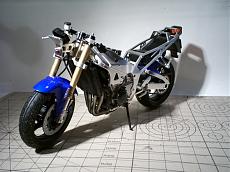 moto-yamaha-r1-22.jpg
Visite: 2
Dimensione:  322.4 KB
ID: 25908