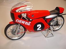 moto-derbi-gp-125-1970-1-12-altaya-derbi2.jpg
Visite: 1
Dimensione:  40.5 KB
ID: 26359
