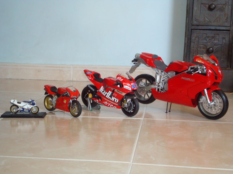 moto ducati 999