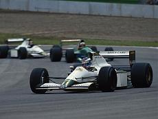 auto-tamiya-lotus-102b-1-20-real-car-01.jpg