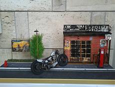 bobber Slash Kustom Garage-20130826_182951.jpg