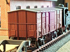 RivaRossi - Carri merce Old Style-100_1984-2-.jpg.jpg
Visite: 157
Dimensione:   164.3 KB
ID: 397786