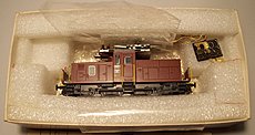 Locomotive elettriche SBB CFF FFS tipo Ee 3/3 IV (quadricorrente) RIVAROSSI-100_3370.jpg