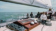 Rainbow 1934-vklksnlytio8hxf6if2n_rainbow-luxury-sailing-yacht-under-sail-640x360.jpg