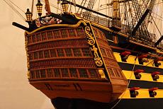 H.M.S. Victory 1:98 Mantua-specchio-di-poppa.jpg