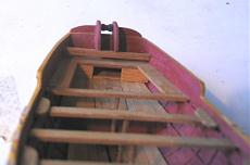 scialuppe  di legno e di carta-lancia-interno-poppa.jpg