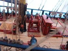 fregata inglese Hotspur-timone-e-chiesuola.jpg