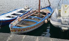 Alcuni gozzi da lavoro della Sicilia orientale-20130810.jpg