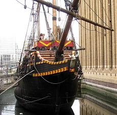 The Golden Hinde (replica) - Londra-gi-4.jpg