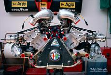 C'era una volta la F1-alfa-engine-sign.jpg