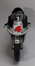 Waltercalz Gallery (Moto)-rsw250-front.jpg