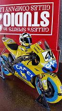 massimoc5 gallery-yamaha-m1-2006-con-casco-6.jpg