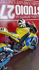 massimoc5 gallery-yamaha-m1-2006-con-casco-7.jpg