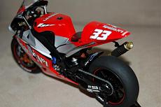 Waltercalz Gallery (Moto)-yzr-m1-04-5.jpg