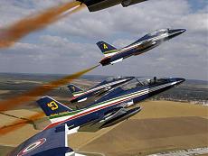 Colori x Frecce Tricolori Italeri-looping-brno.jpg