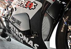 Decal Yamaha M1 2011-6.jpg