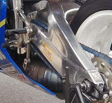 reference suzuki rgv500 2000 e yamaha 2001-view108.jpg