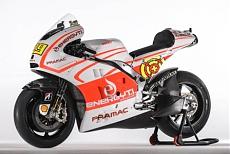 [MotoGP] Prime immagini  Ducati Desmosedici '13-big_ducati-gp13-pramac-4.jpg