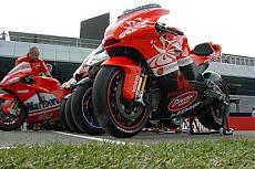 [NEWS] Tamiya 14103 Ducati GP4 Dantin Pramac-jerez.jpg