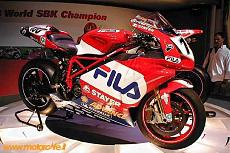 Foto Ducati 999 SUperbike F03 e F04-p1010056.jpg