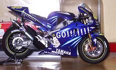 yamaha m1 finalmente finita!!!!-lato_m.jpg