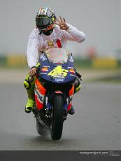 [OT] Tutte le moto del sig.Rossi...-2002_honda_rc211v_4_volte.jpg