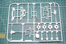 [AUTO 1/24] Peugeot 207 S2000 BelKits-207_sprue_02.jpg