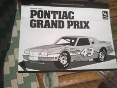 AMT 1/16 pontiac grand prix #43-12092011732.jpg