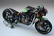 Kawasaki Ninja XZRR 2006 Tamiya 1/12 by Gennaro Zappa-kddn.jpg