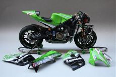 Kawasaki Ninja XZRR 2006 Tamiya 1/12 by Gennaro Zappa-k5ji.jpg