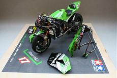 Kawasaki Ninja XZRR 2006 Tamiya 1/12 by Gennaro Zappa-557258_389177184468804_96776783_n.jpg