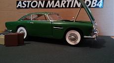 Aston Martin DB4 Monogram 1/25-20150615_141524.jpg