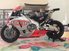 Honda RC211V Kato #74 Fortuna-img_0049.jpg