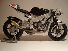 [Moto] Honda RS250RW '09 1:12 Hasegawa-008.jpg