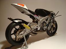 [Moto] Honda RS250RW '09 1:12 Hasegawa-010.jpg