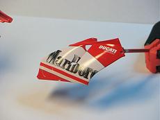 [MOTO] Tamiya Ducati Desmosedici GP4 2004 scala 1/12-img_7330.jpg