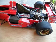 Auto Tamiya Ferrari F310B 1/20-sam_0646.jpg