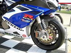 [moto] Suzuki GSX-R1000-Ben Spies-AMA 2006 Champion-spies-7.jpg