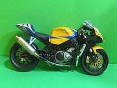 [moto] Suzuki GSX-R1000-Ben Spies-AMA 2006 Champion-immagine-0053.jpg