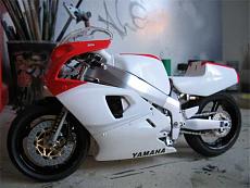 Yamaha Team Lucky Strike Street Replica YZF750-img_0035.jpg