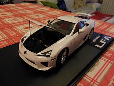 Tamiya LEXUS LFA 1/24 white-dscn1402.jpg