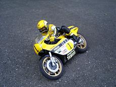 [MOTO] [FIGURINO] Yamaha YZR500 & K. Roberts-28.jpg