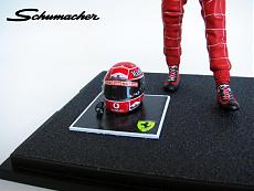 Figurino-schummy-1/12-by francisco-schummy-casco-front.jpg