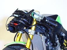 [MOTO] Kawasaki ZX-RR 2006 De Puniet-26.jpg