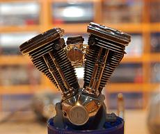 [MOTO] Harley Davidson FXSTS Testors-engine2.jpg